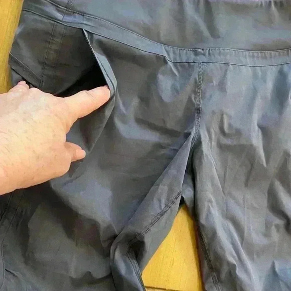 Lululemon baggy crop pants size 8 - Picture 11 of 14